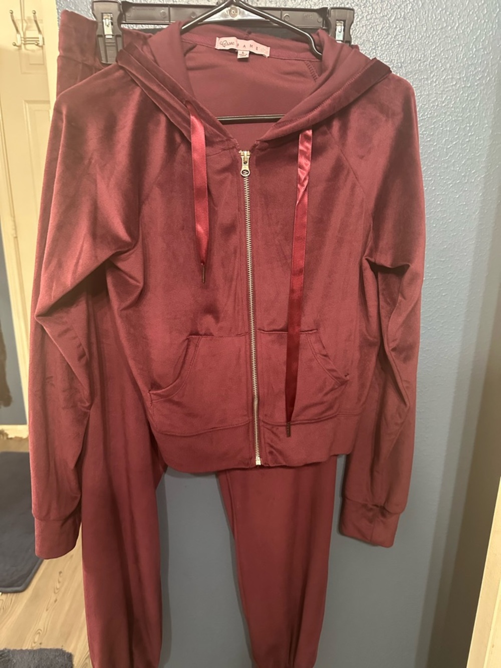 Crave Fame Maroon Sweatshirt Top